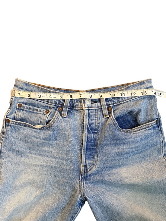 Levi’s 501 Jeans W26 Cropped Straight Leg Light Wash Distressed Vintage Fit - Picture 5 of 9